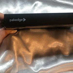 Pakedge WR-1 802.11AC Dual Band WiFi Router